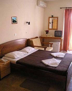 Otel Tina *