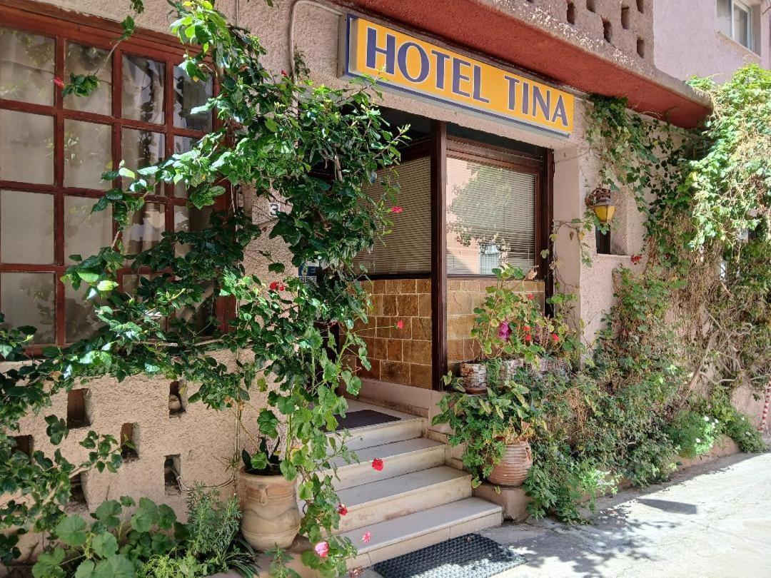Tina Ξενοδοχείο *